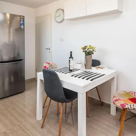 Апартаменты Frana's Place